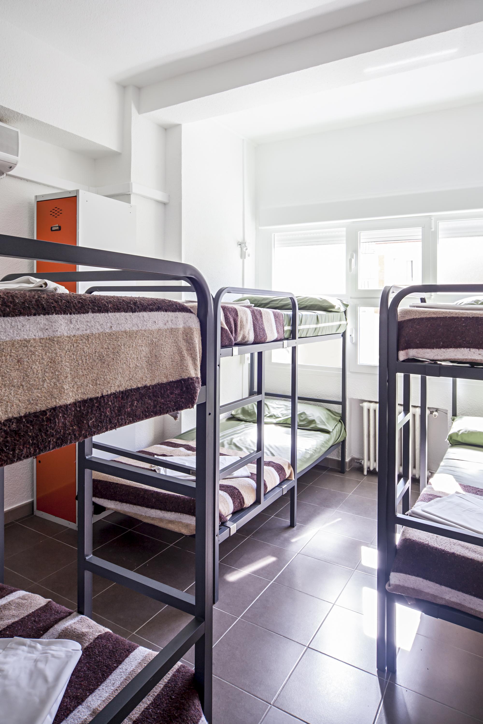 Euromadrid Hostel Ngoại thất bức ảnh