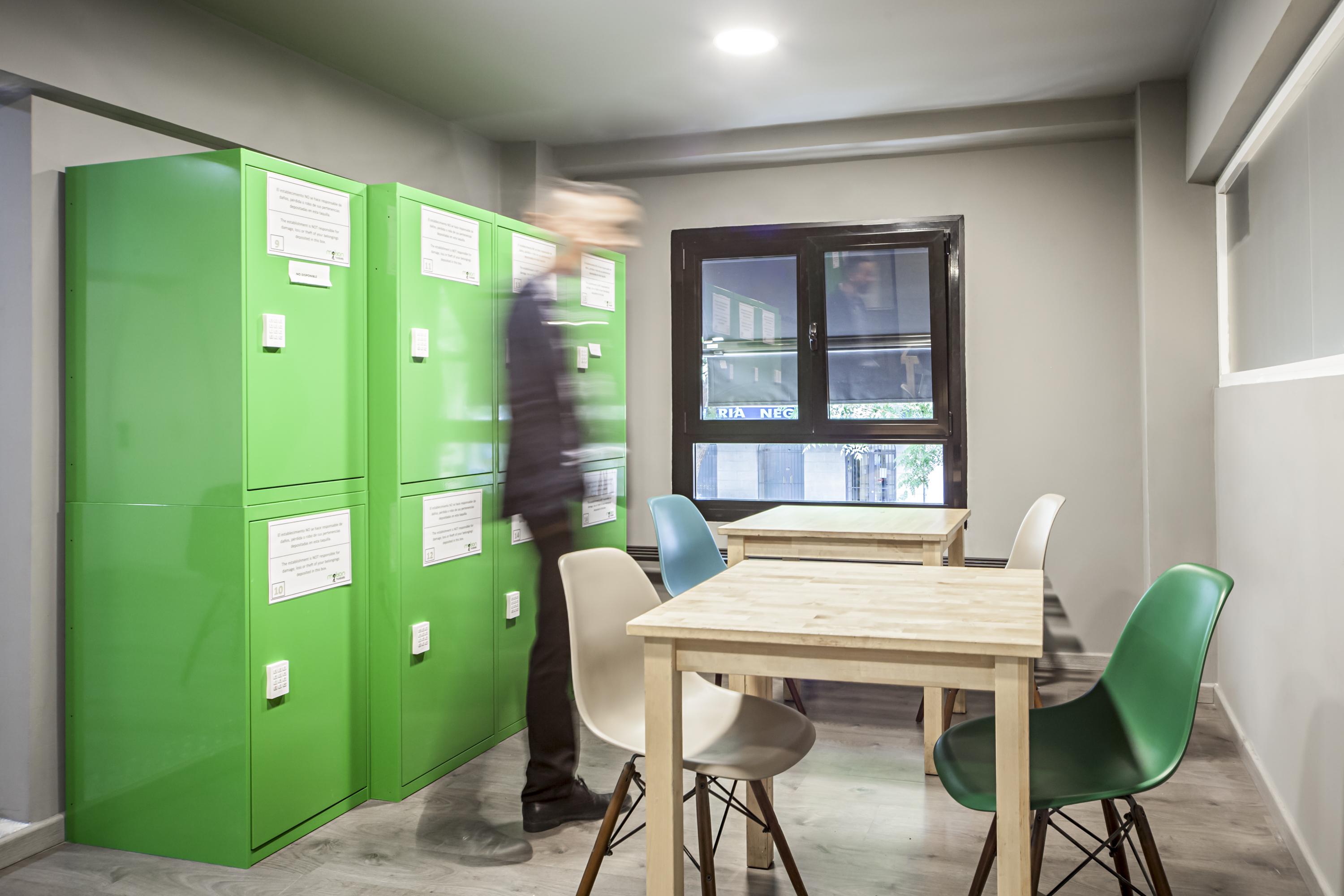 Euromadrid Hostel Ngoại thất bức ảnh