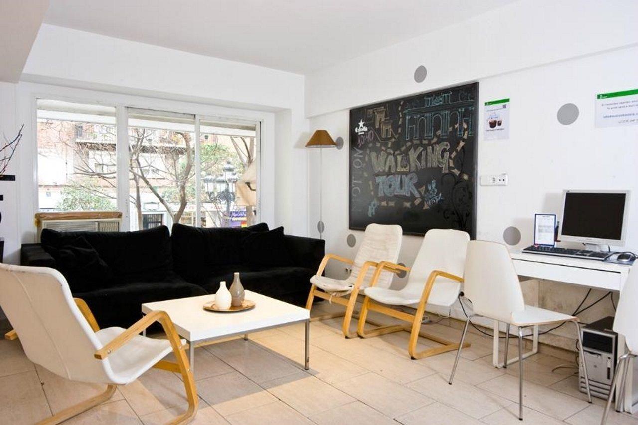Euromadrid Hostel Ngoại thất bức ảnh