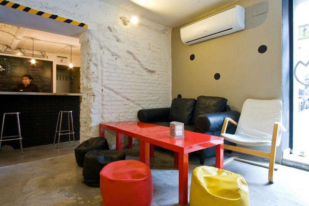 Euromadrid Hostel Ngoại thất bức ảnh