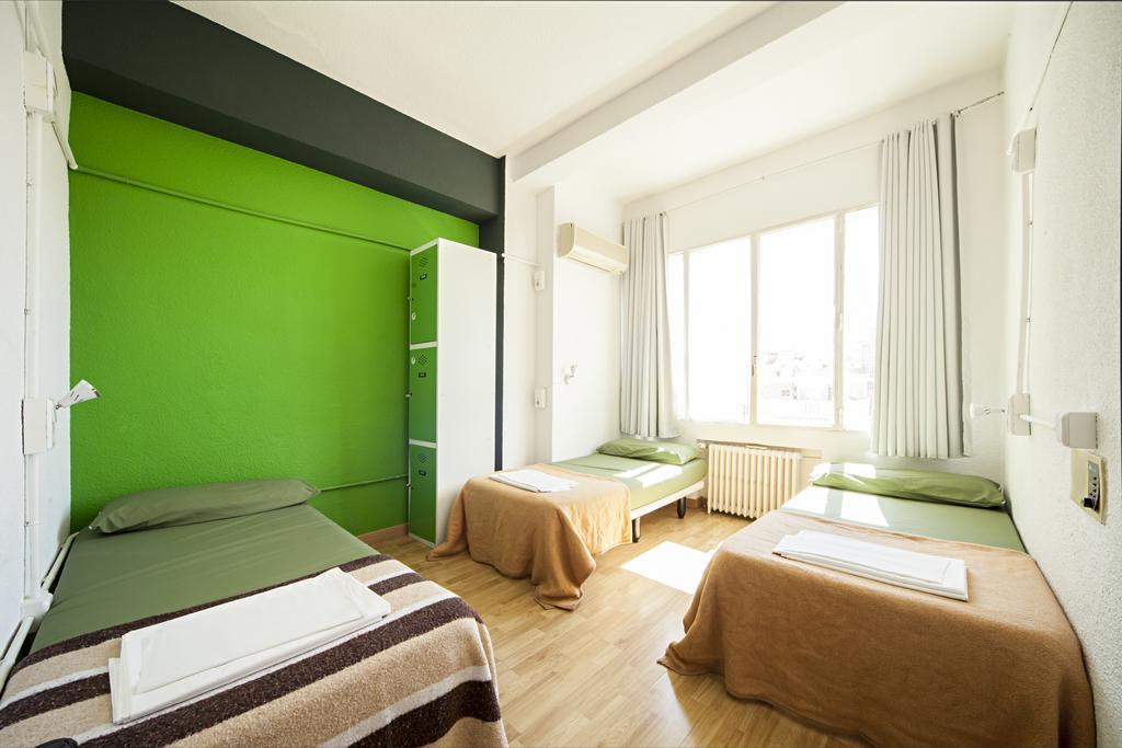 Euromadrid Hostel Ngoại thất bức ảnh