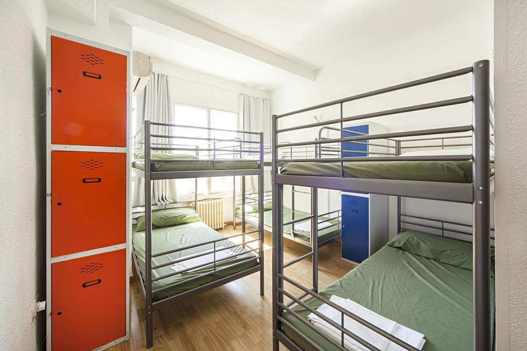 Euromadrid Hostel Ngoại thất bức ảnh