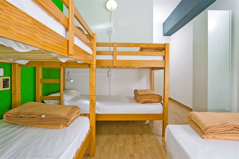 Euromadrid Hostel Ngoại thất bức ảnh