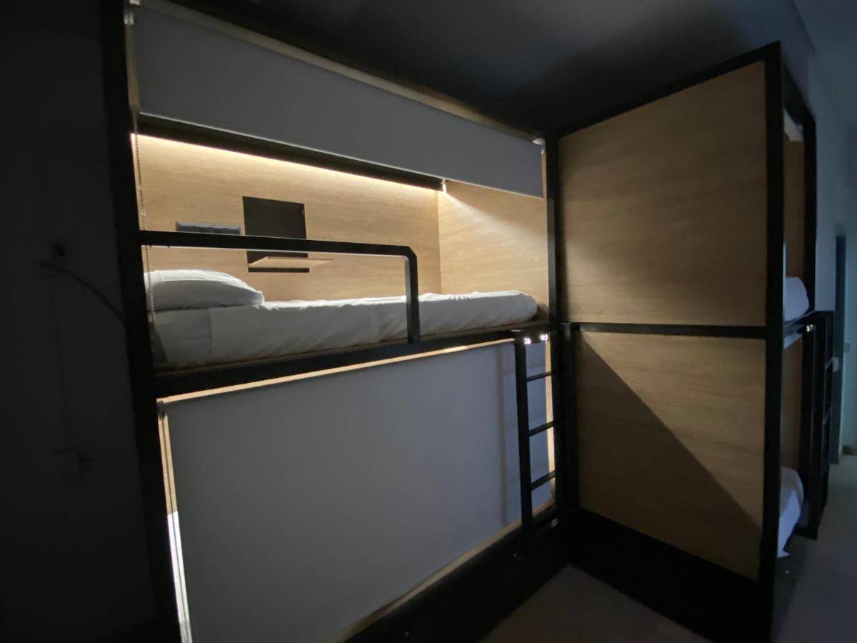 Euromadrid Hostel Ngoại thất bức ảnh